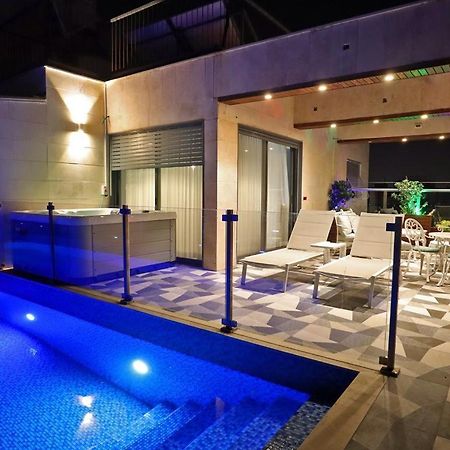 Luxury Rooftop Apartment In Netanya Luaran gambar