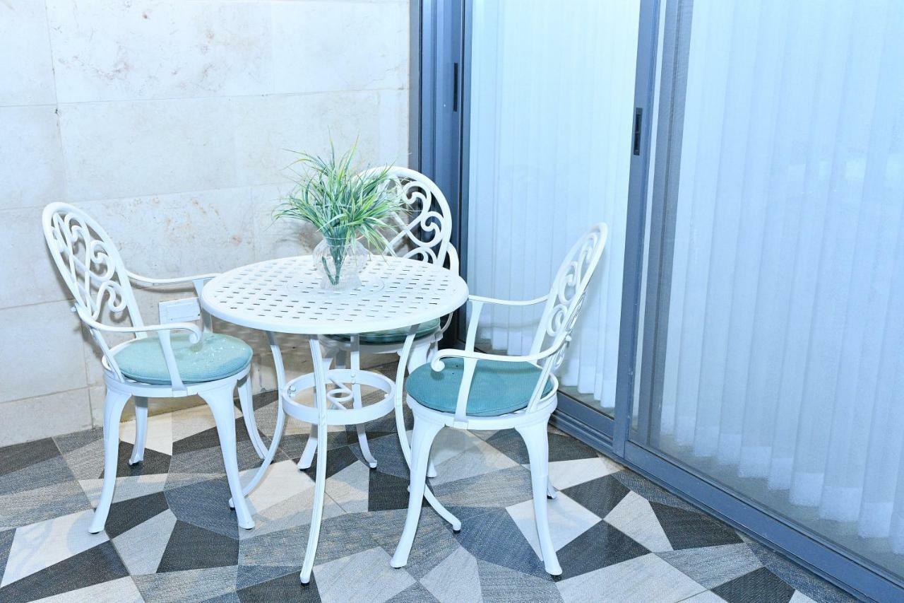 Luxury Rooftop Apartment In Netanya Luaran gambar
